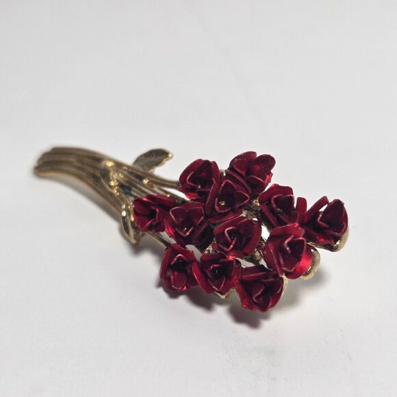 Vintage Avon David Mons (DM 97) Dozen Red Roses Bouquet Brooch Pin Gold Tone - Picture 1 of 6